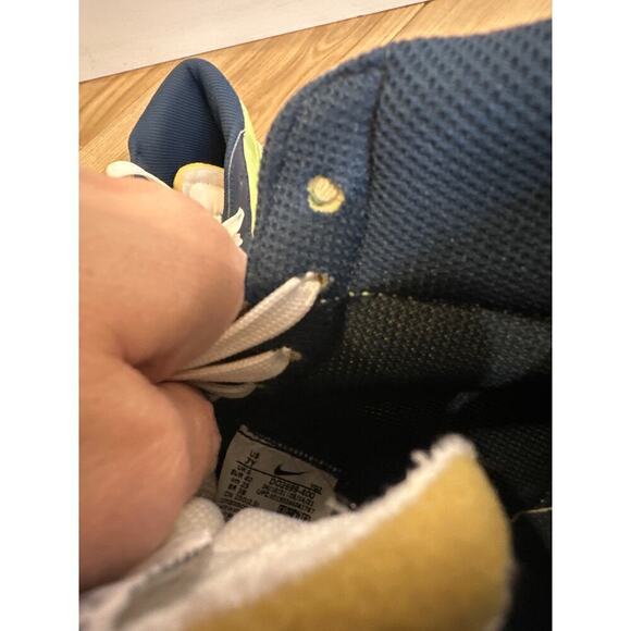 Nike Blazer Mid 77 Move to Zero Armory, Size 7 youth, old school look - Picture 7 of 8